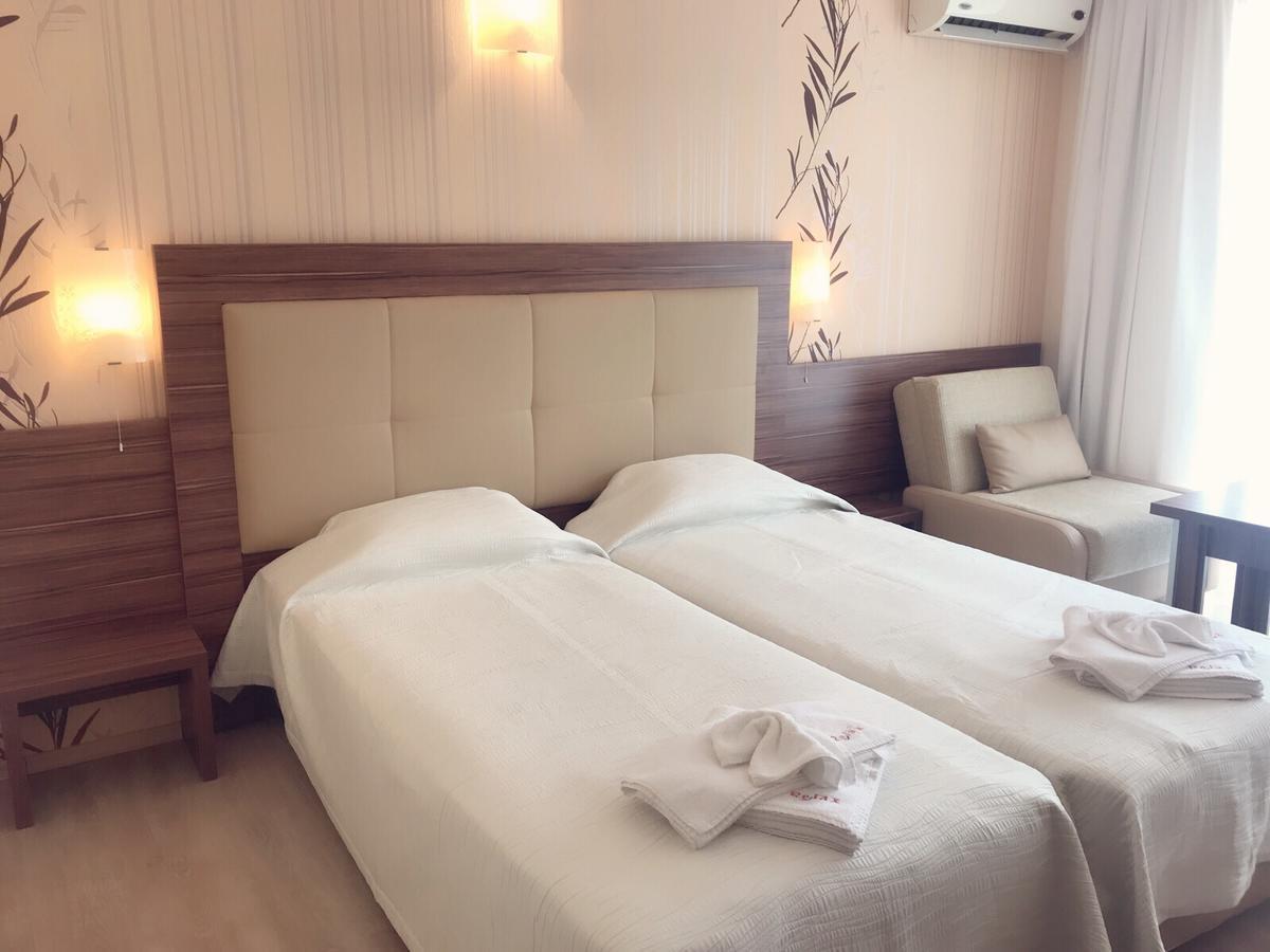 Relax Holiday Complex & Spa Pantai Sunny Luaran gambar