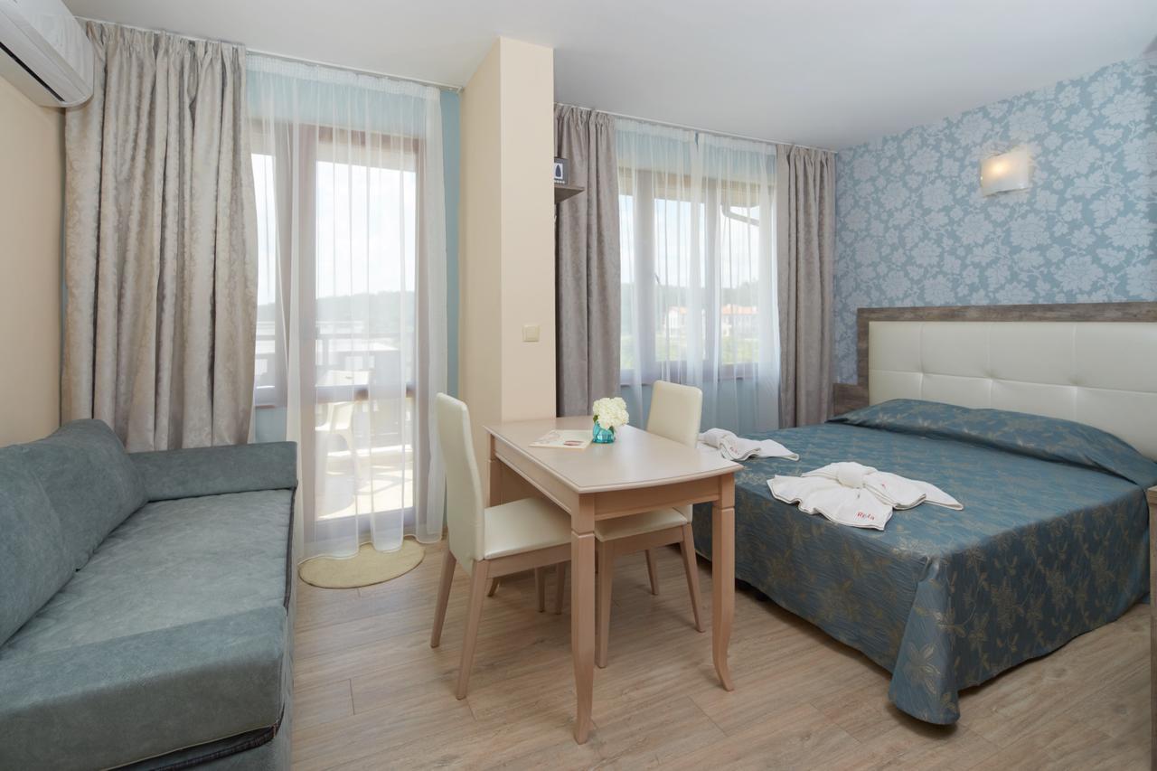 Relax Holiday Complex & Spa Pantai Sunny Luaran gambar