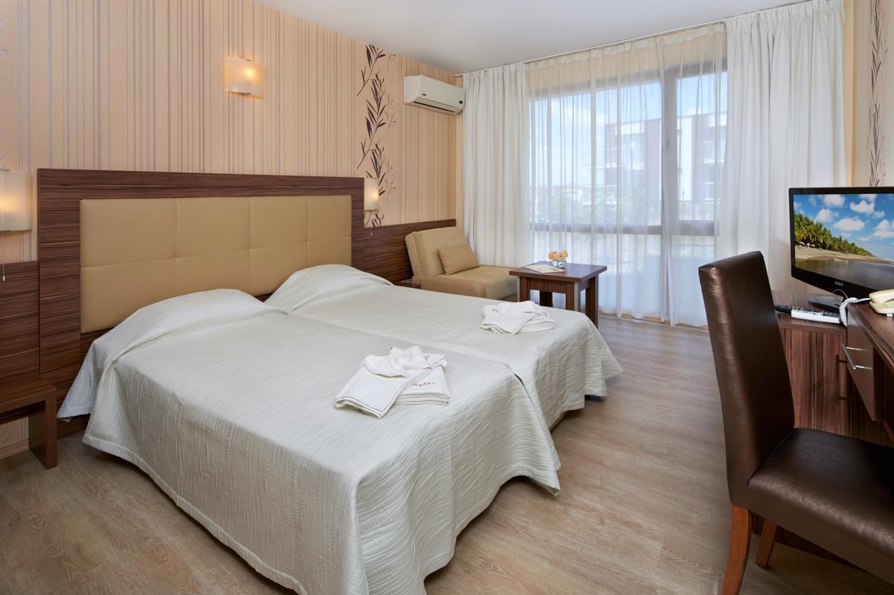 Relax Holiday Complex & Spa Pantai Sunny Luaran gambar